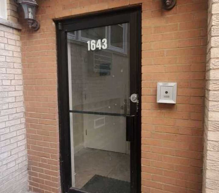 Property Photo:  1643 W Sherwin Avenue 2C  IL 60626 