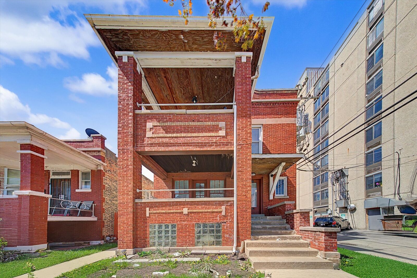 Property Photo:  2212 S 58th Court  IL 60804 