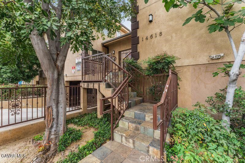 Property Photo:  14618 Gilmore Street 16  CA 91411 