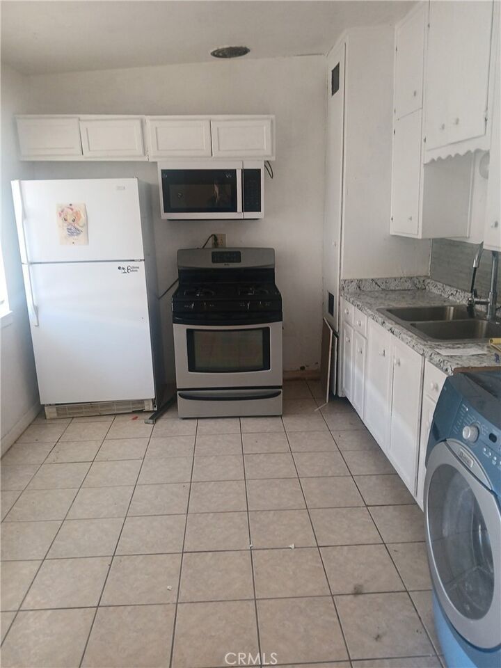 Property Photo:  29159 US Highway 58  CA 92311 