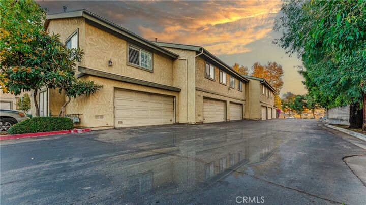 Property Photo:  181 W La Verne Ave 5  CA 91767 