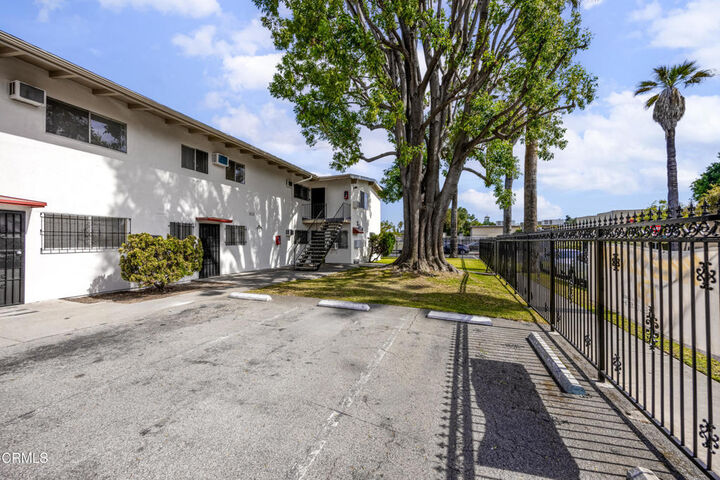 Property Photo:  3620 S Budlong Avenue  CA 90007 
