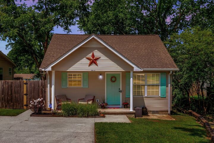 Property Photo:  5812 Leslie Ave  TN 37209 