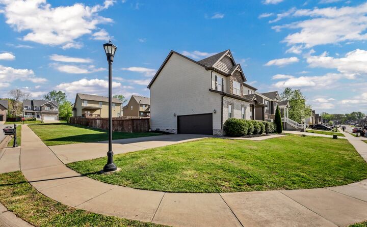 Property Photo:  109 Easton Dr  TN 37043 