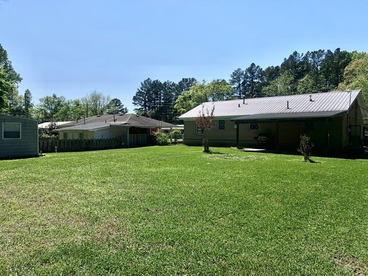 Property Photo:  114 Moore Street  MS 38916 