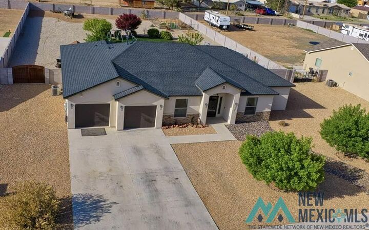 Property Photo:  304 Warachie Lane  NM 88220 