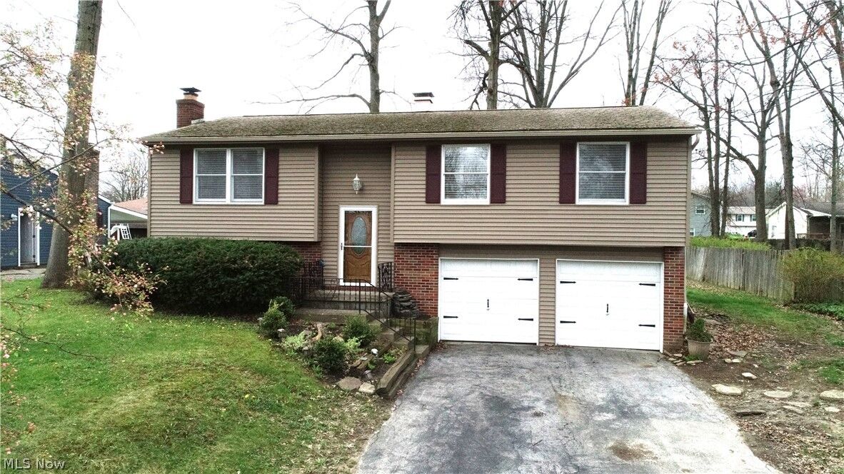 Property Photo: 2324 Birch Trace OH 44515