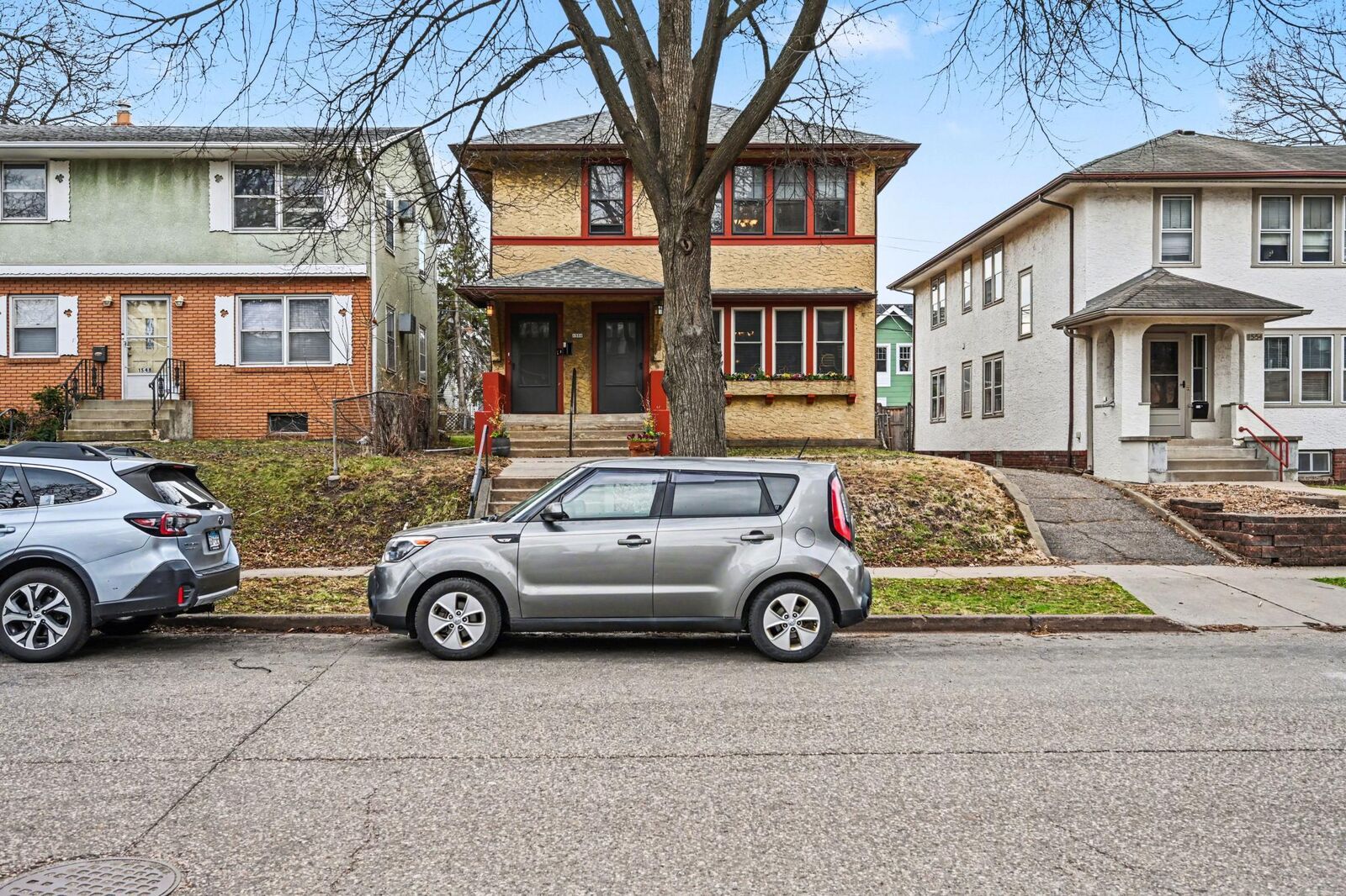 Property Photo:  1550 Hague Avenue  MN 55104 