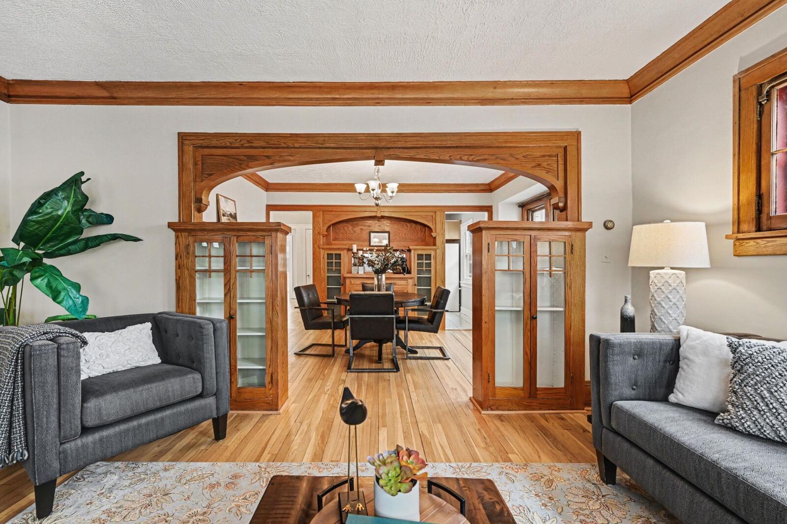 Property Photo:  1550 Hague Avenue  MN 55104 