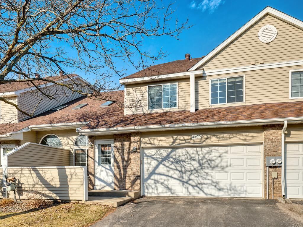Property Photo:  1120 Pecks Woods Drive  MN 55112 