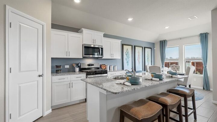 Property Photo:  1117 Belhaven Street  TX 76048 