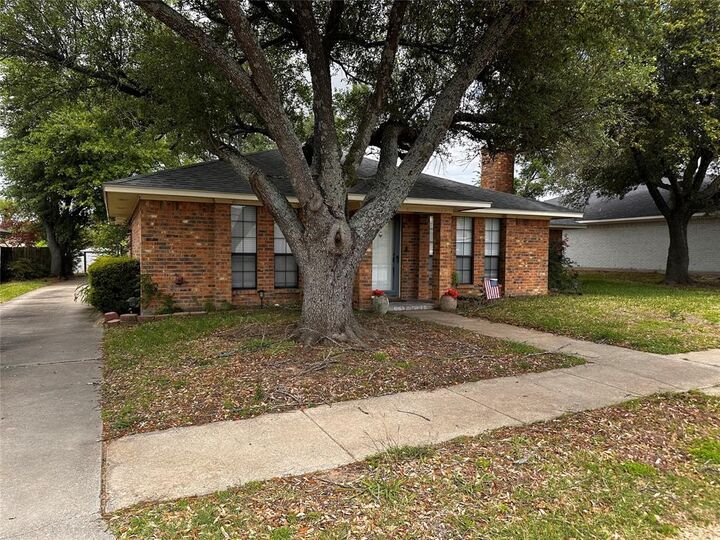 Property Photo:  1902 Ramblewood Court  TX 75482 