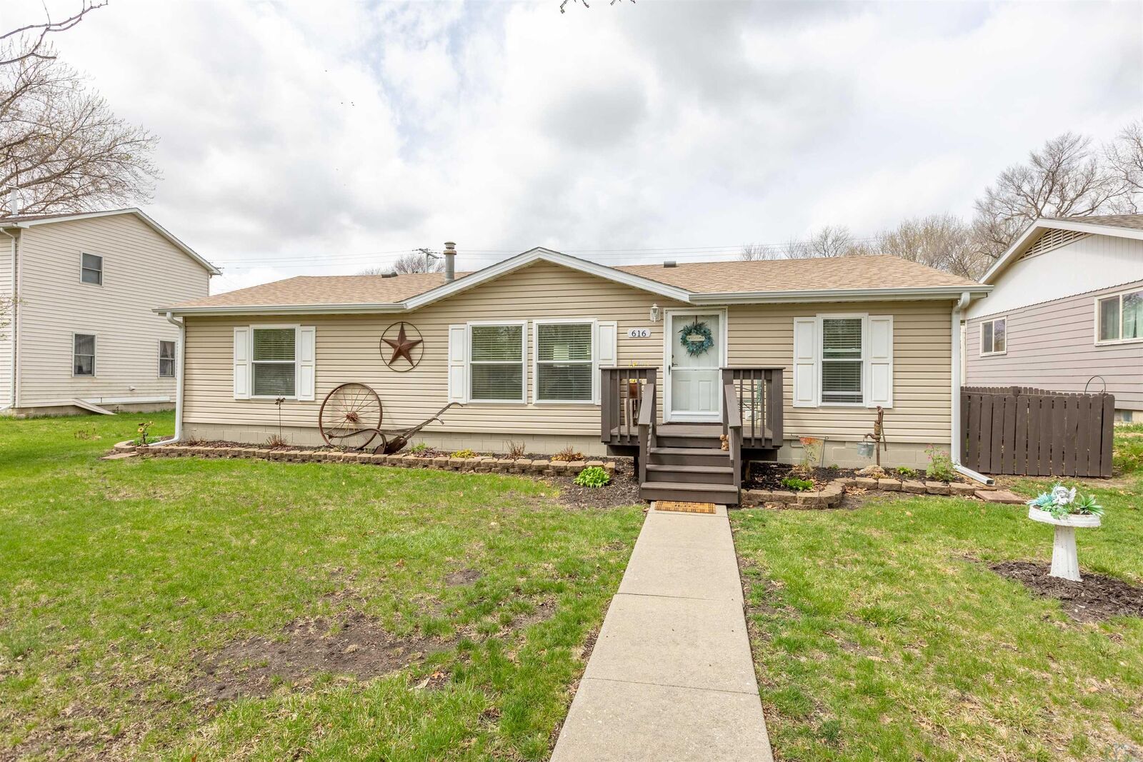 Property Photo:  616 14th Street  IA 51040 