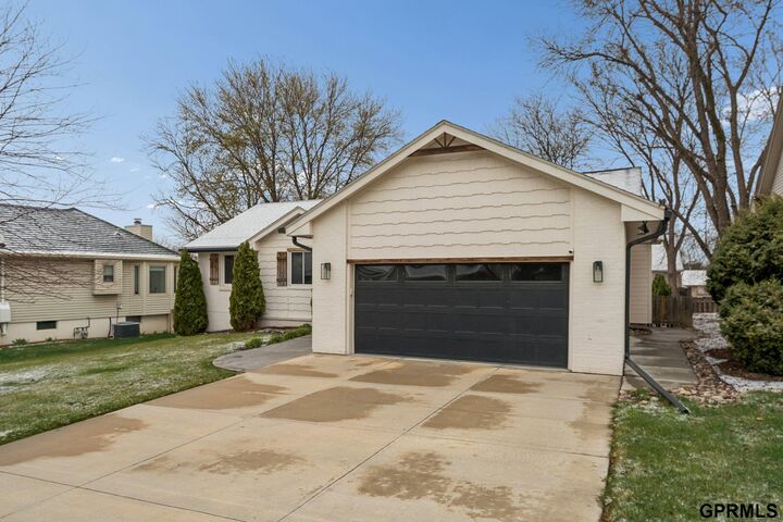 Property Photo:  15718 Westchester Circle  NE 68118 