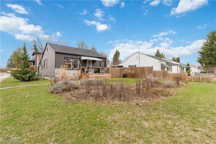 Photo de la propriété:  213 Elgin Street  ON N3S 5A7 