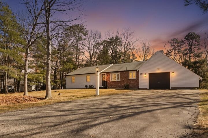 Property Photo:  38 White Oak Trl  MA 02632 