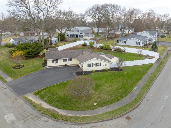 Property Photo:  2 Villa Lane  MA 01960 