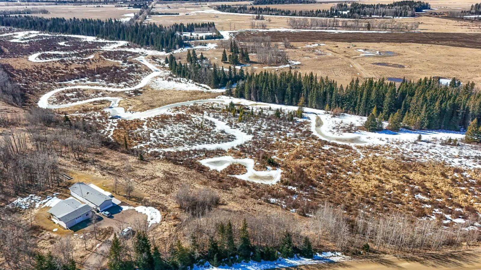 Property Photo:  55001 Township Road 40-0  AB T4T 2A1 