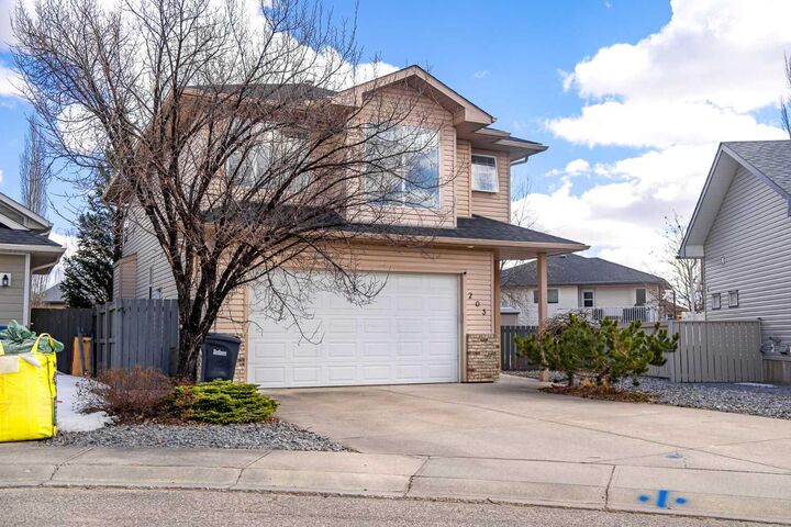 Property Photo: 203 Cambridge Bay AB T1P 1R9