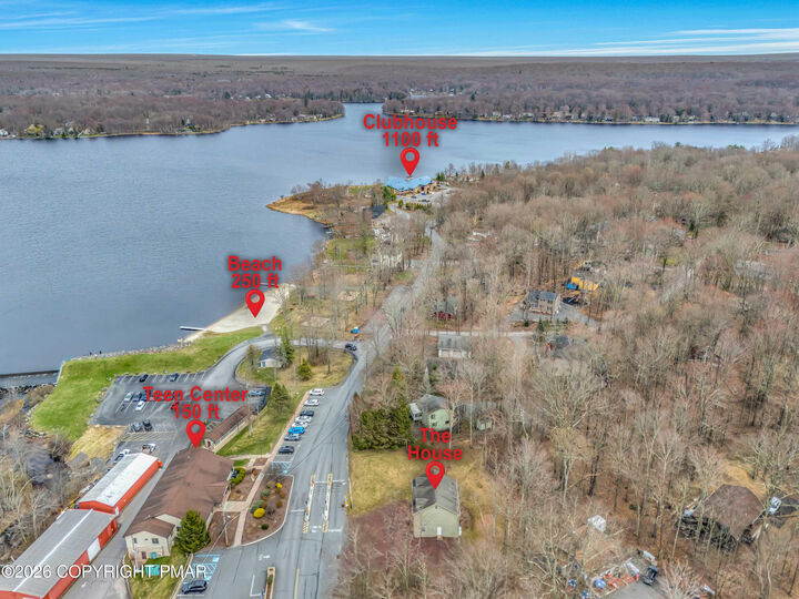 Property Photo: 958 Arrowhead Drive PA 18347