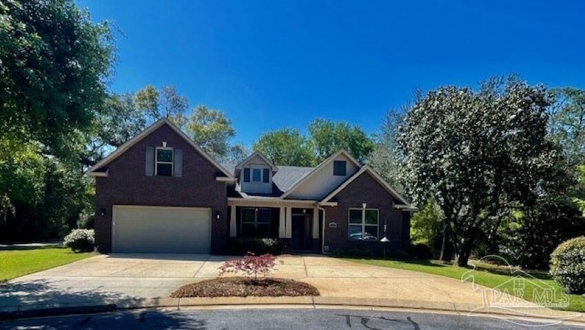 Property Photo: 10281 Tanager Cir FL 32507