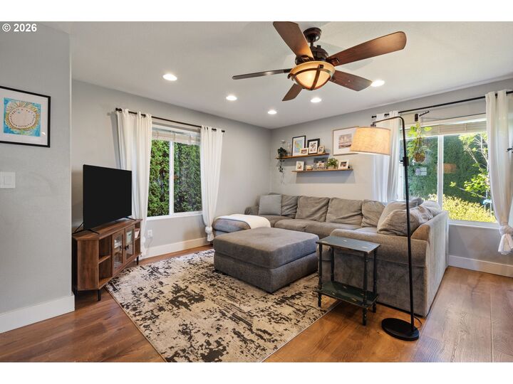 Property Photo:  132 N Johnson Ave  WA 98675 