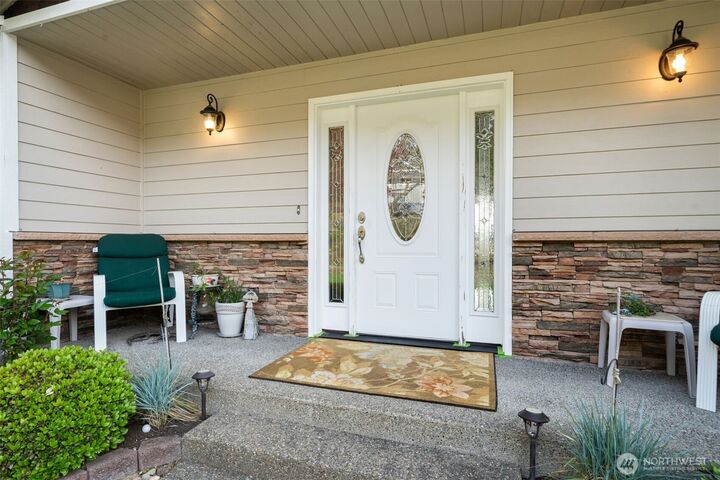 Property Photo:  341 E Rainier Court  WA 98524 