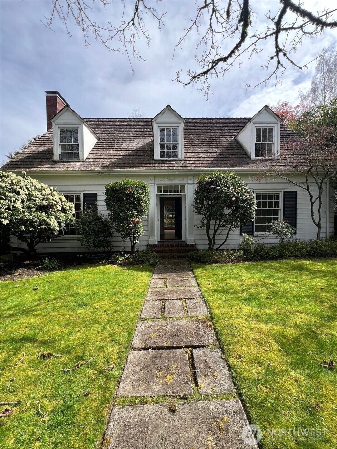 Property Photo:  832  33rd Ave  E  WA 98112 