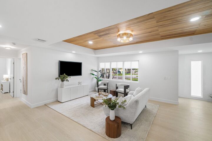 Property Photo:  2814 SW 5th Street  FL 33435 