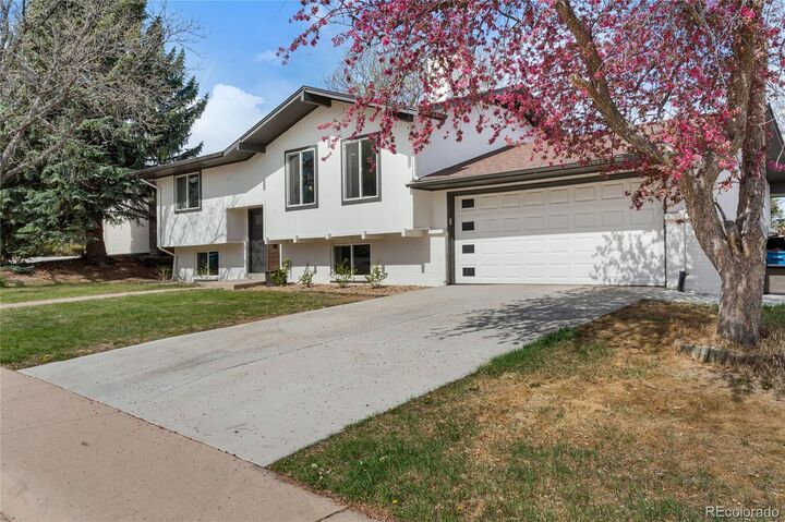 Property Photo:  6969 S Syracuse Court  CO 80112 