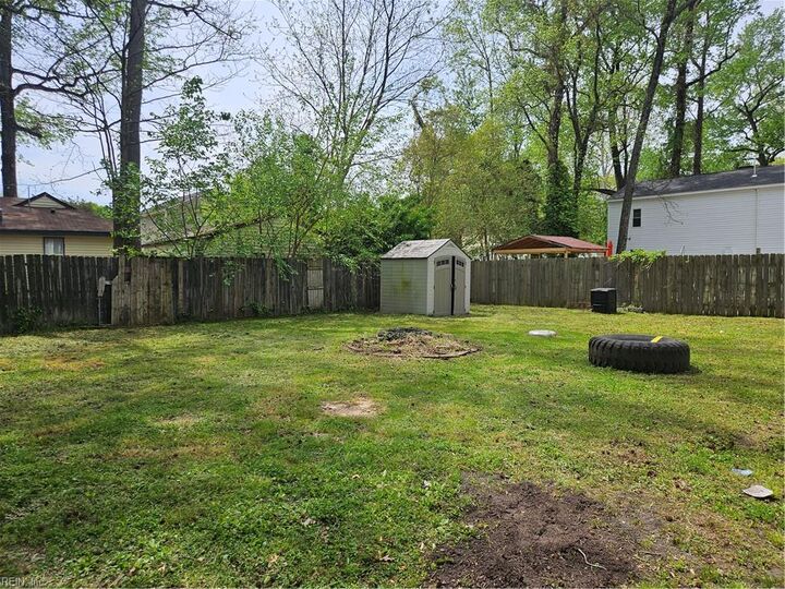 Property Photo: 13 Beacon Rd VA 23702