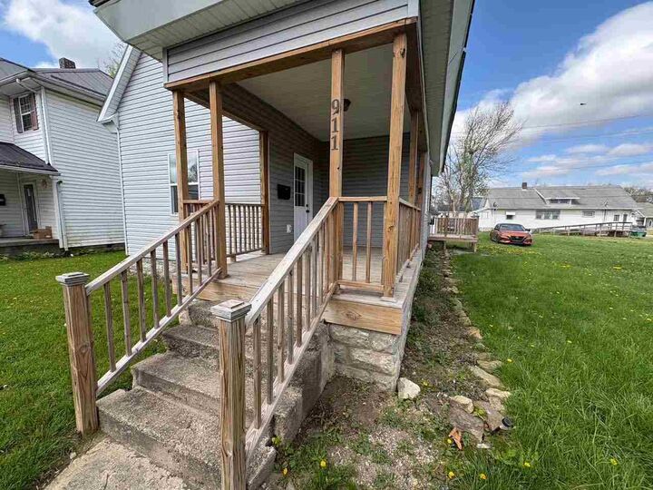 Property Photo:  911 S 17th Street  IN 47362 