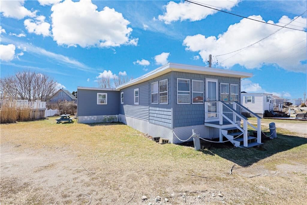 Property Photo:  271 G Great Island Road  RI 02882 