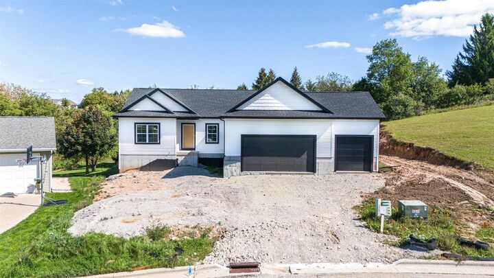 Property Photo:  209 Stonehill Court  WI 54971 
