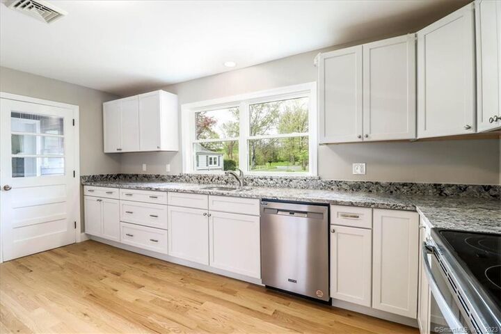 Property Photo:  20 Park Lane Road  CT 06776 