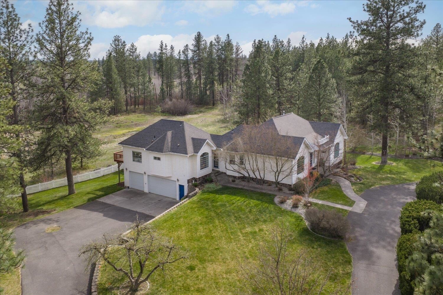 Property Photo:  16303 S Cheney-Spokane Rd  WA 99004 