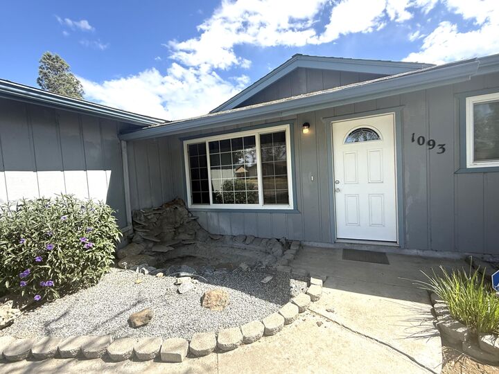 Property Photo:  1093 Raymond Road  CA 93230 