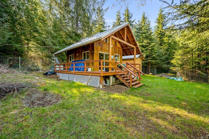 1632 Carrington Bay Rd — photo 1