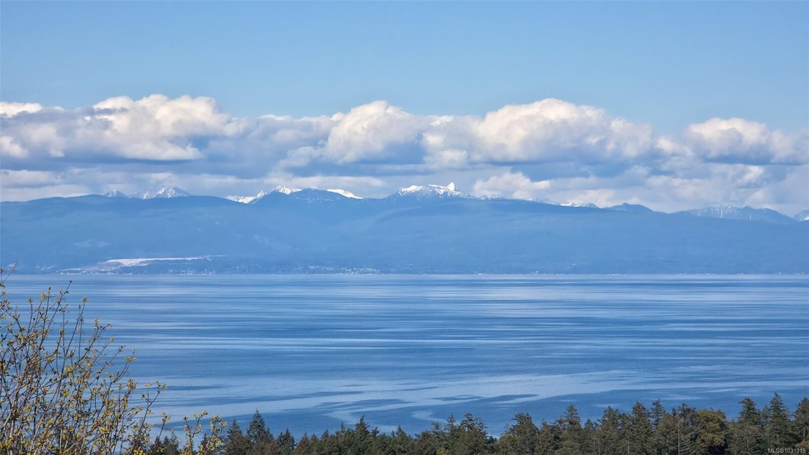 Property Photo: 4718 Laguna Way BC V9T 5C3