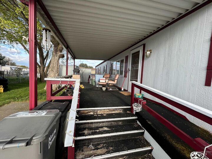 Property Photo:  2015 6th Ave. Spc 225  WA 99403 