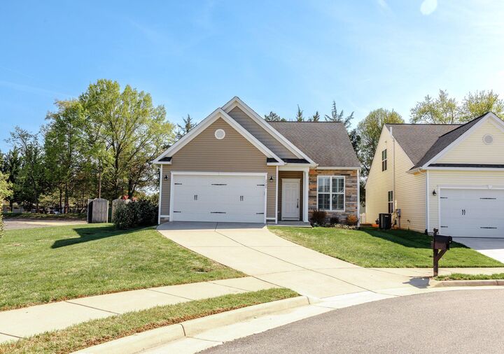 Property Photo:  5700 Spring Arbor Circle  VA 22407 