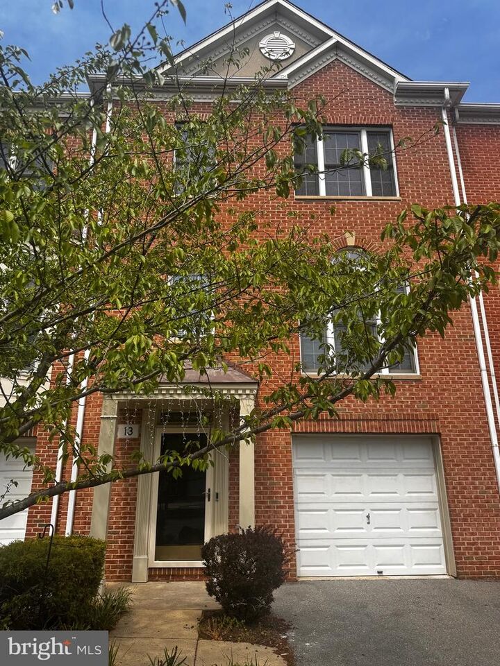 Property Photo:  13 Fire Princess Court  MD 20850 