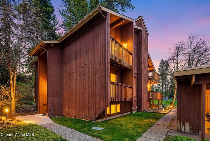 Property Photo: 5305 W Fairway Ln Unit 18 ID 83858