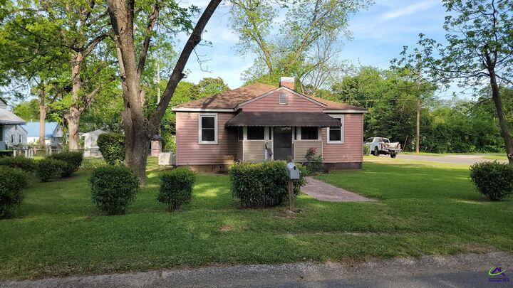 Property Photo:  124 Meadowdale Drive  GA 31088 