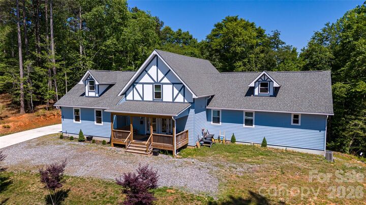 Property Photo:  2371 W Paradise Harbor Drive  NC 28612 