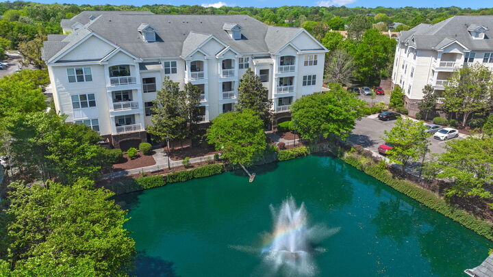 Property Photo:  2244 Ashley Crossing Drive Unit 231  SC 29414 