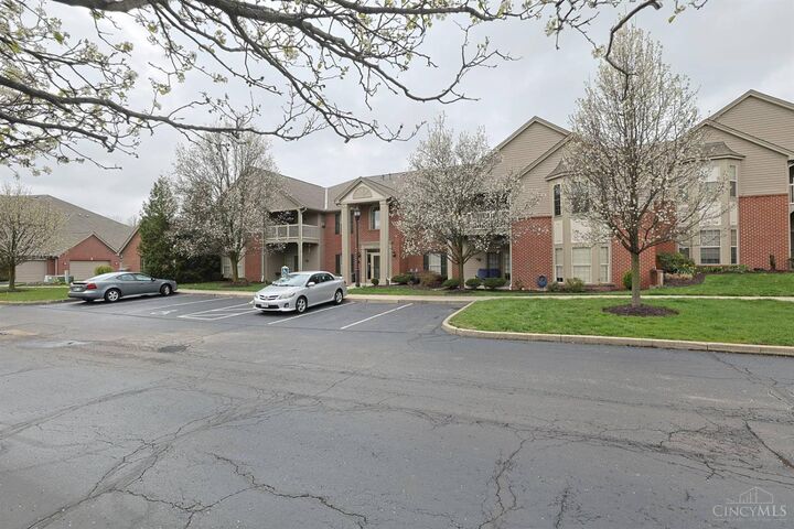 Property Photo:  8021 Pinnacle Point Drive  OH 45069 