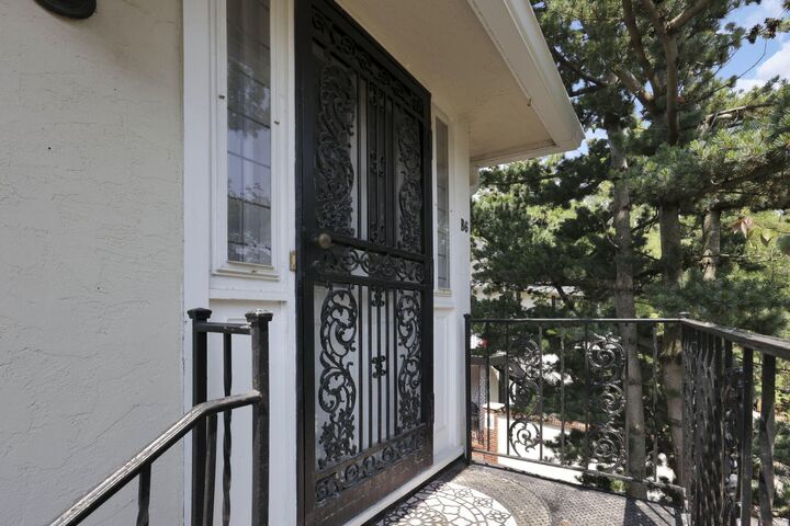 Property Photo: 1631 Roxbury Road OH 43212