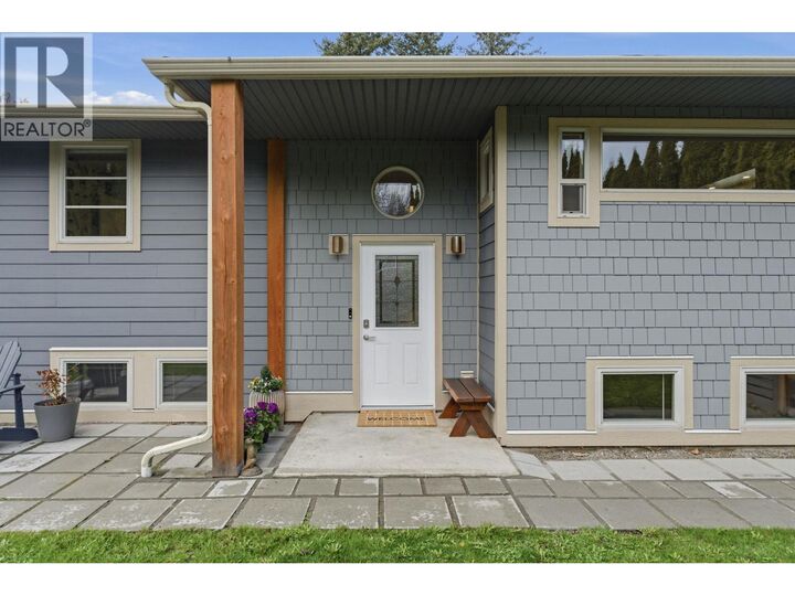 Property Photo:  1729 Gillard Drive  BC V1Y 4K2 