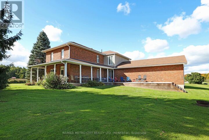 Property Photo: 704 Clifford Side Road ON K7V 3Z4